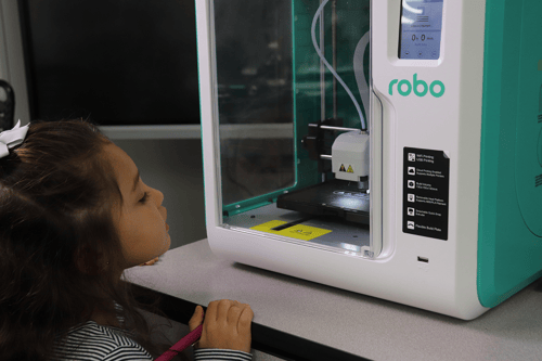 Young girl and Robo 3D